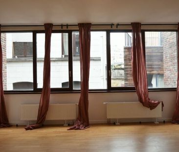 Appartement te huur in Brussel voor € 1.100 met 2 slaapkamers - Photo 3