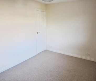 2 bedroom semi-detached house to rent - Photo 5