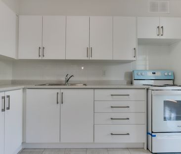 2 Bedrooms - Photo 3