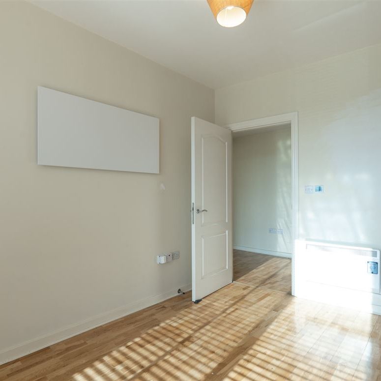 The Crescent, Park West, Dublin 12 - Photo 1