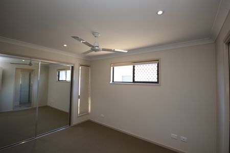 1/4A Stathis Place, Bundamba QLD 4304 - Photo 5