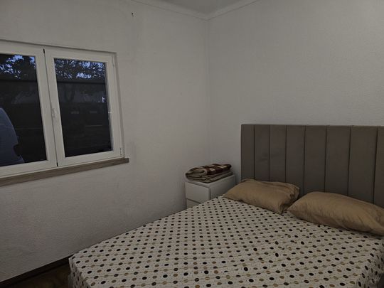 Simpática Moradia T3 com Terraço e Churrasqueira, para Arrendamento em Zambujal de Cima Sesimbra - Photo 1