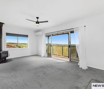 Stunning Home with Panoramic Views - Photo 2