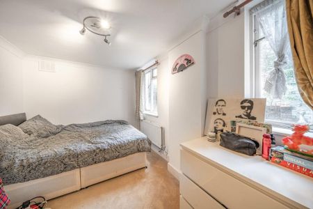 4 bedroom flat to rent - Photo 3