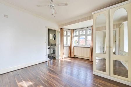 4 bedroom detached house to rent - Photo 2