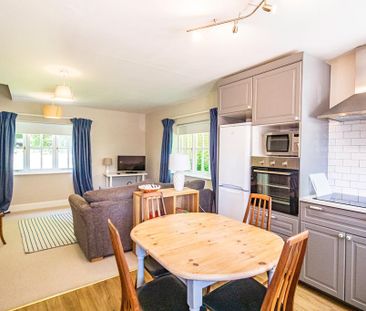 2 bedroom semi-detached house to rent - Photo 3