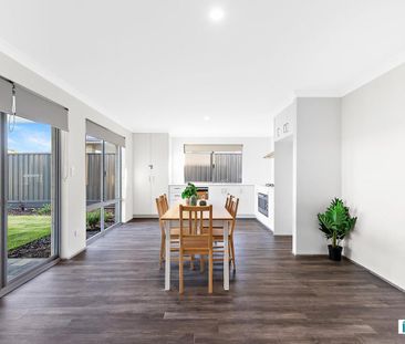 Stylish Rooms with Private Ensuite in Purpose-Built Co-Living Home ! - Photo 2