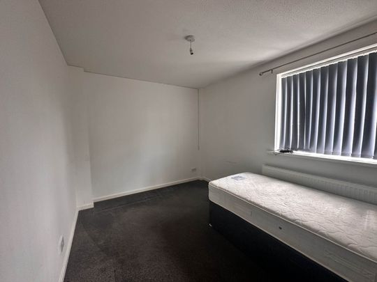 Price £825 pcm - Available Now - Unfurnished - Photo 1