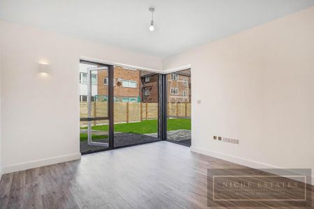 4 bedroom detached bungalow to rent - Photo 4