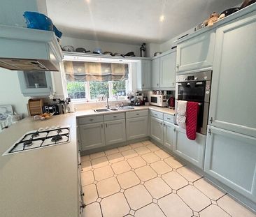 Room 1, Dartmouth Drive, St Helens, W... - Photo 2