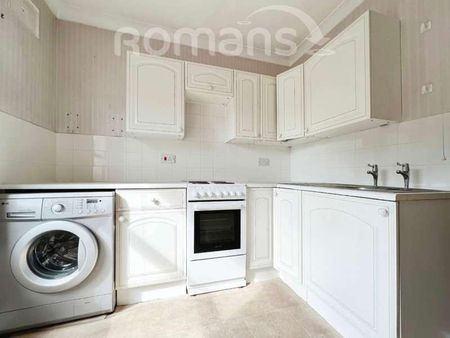 Osborne Road, Farnborough, GU14 - Photo 3