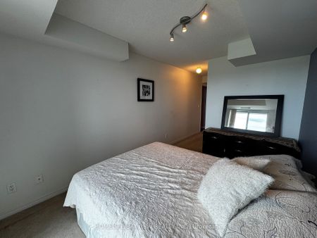 For Lease - 11 Oneida Crescent Unit# 1009, Richmond Hill, Ontario - Photo 5