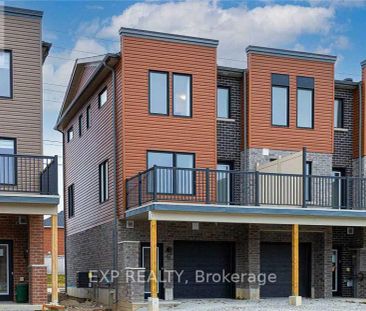 111 FAIRLANE AVENUE - Photo 1