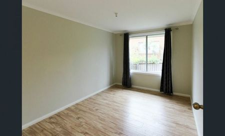Wonderfully renovated property in a quiet location - Photo 2