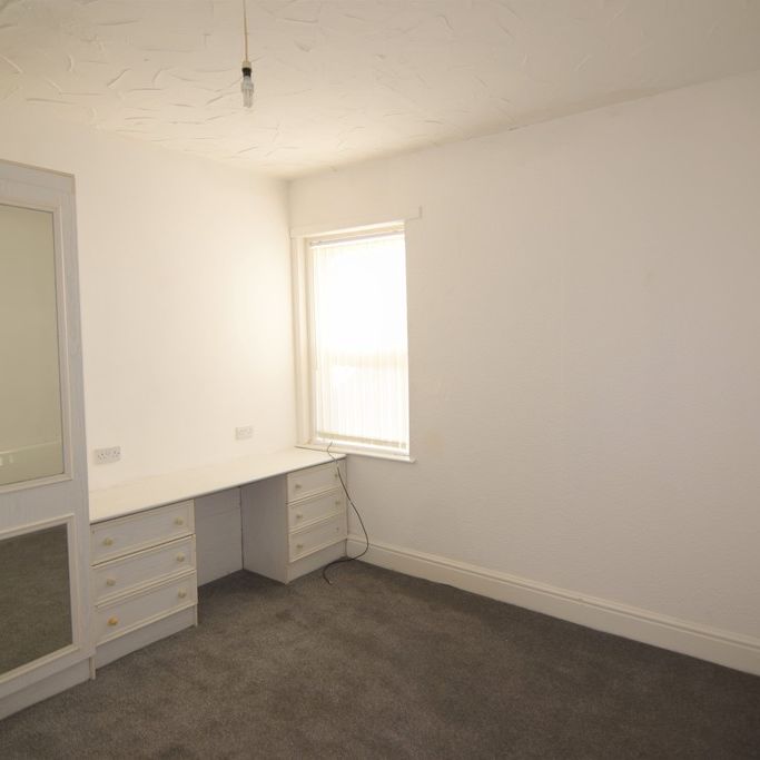 To Let 1 Bed Ground Floor Flat - Photo 1