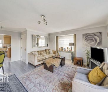 4 bedroom semi-detached house to rent - Photo 3