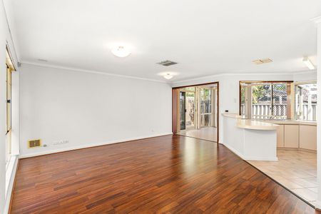 Comfortable Three-Bedroom Villa in a Convenient Yokine Location - Photo 4