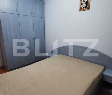 Apartament cu 3 camere, decomandat, 70 de mp, cu loc de parcare, zona Aurel Vlaicu - Photo 4