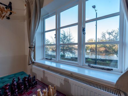 Underhill Street - Photo 3