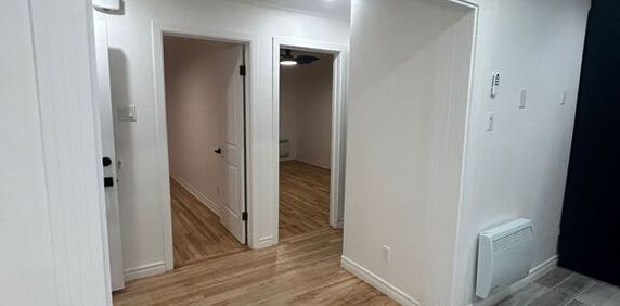 4½ NEUF RÉNOVÉ Au Grand Complet- 2e - Photo 2
