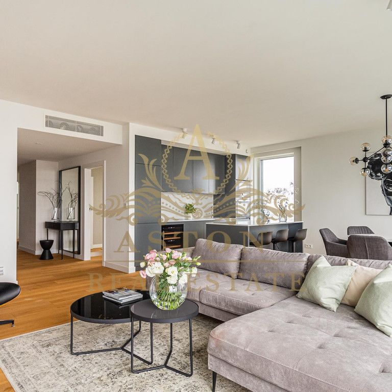 Warszawa, Śródmieście, Grzybowska - Zdjęcie 1