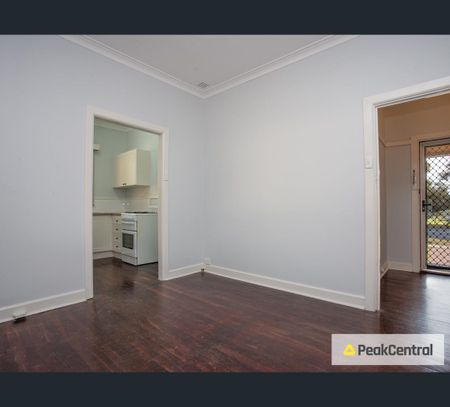 256 Carrington Street, Hilton, WA 6163 - Photo 5