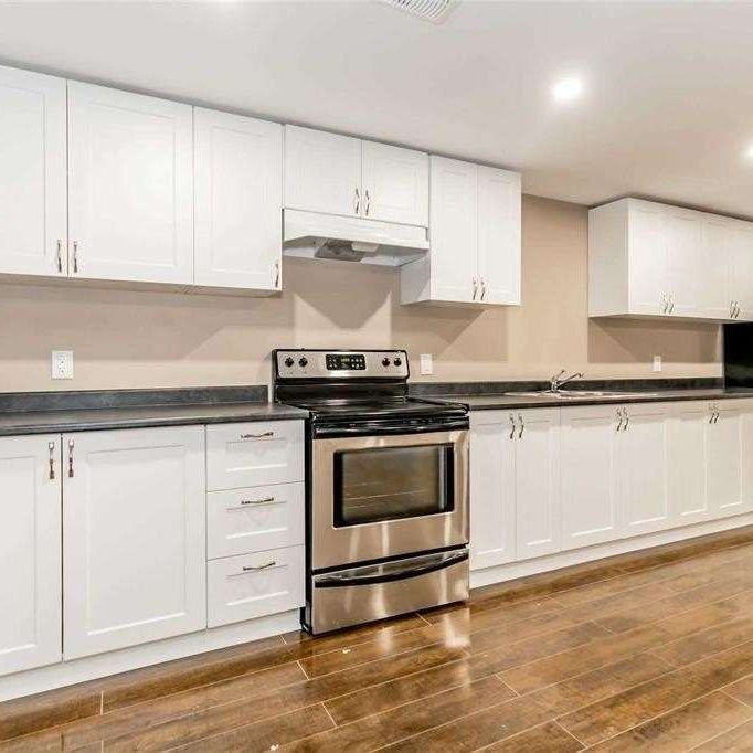 For Lease - 8 Charlemagne Avenue Unit# Lower, Barrie, Ontario - Photo 1