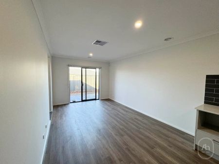 50 Madeira Drive, Truganina VIC 3029 - Photo 4