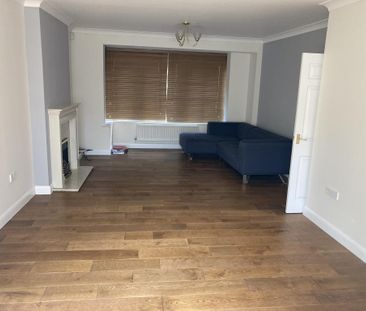 3 bedroom end of terrace house to rent - Photo 2