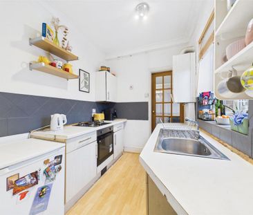 3 bedroom apartment to rent - Photo 1