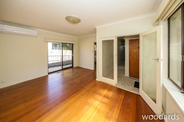 Cosy 2 bedroom unit in Glen Iris - Photo 1