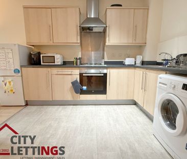 2 Bedroom Apartment - Photo 5