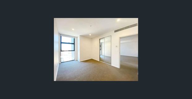 Two Bedroom One Bathroom One Carpark affordable apartment in the heart of Hurstville! - Photo 1