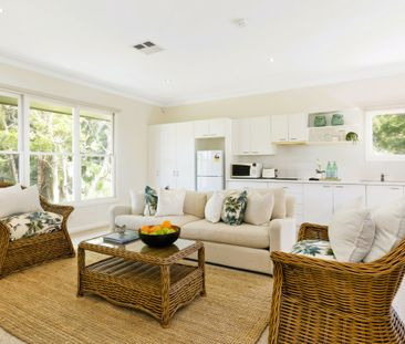 Admired Bayview Icon with Dual Street Frontage & Swim Spa - Photo 4