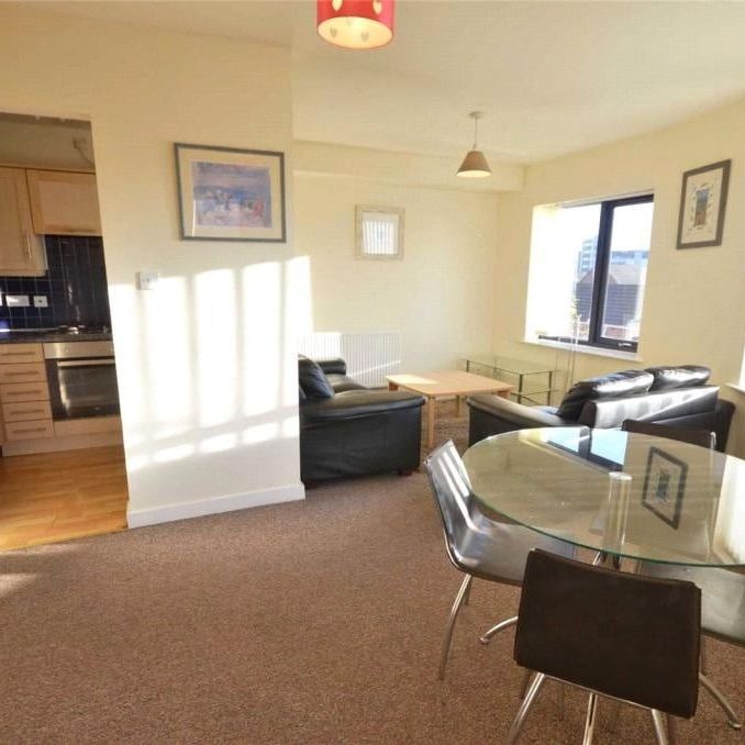 2 Bed Flat, Chichester Road South, M15 - Photo 1