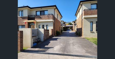 Near new full brick 3 bedrooms Villa - Photo 4