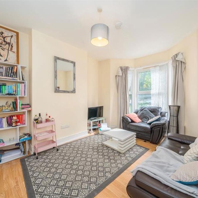 4 Bed Terraced House, Farmdale Road, SE10 - Photo 1