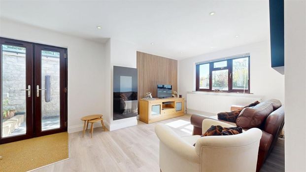 2 bedroom detached bungalow to rent - Photo 1