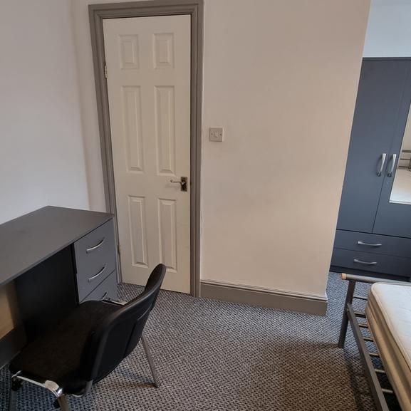 7 bedroom detached house to rent - Photo 1