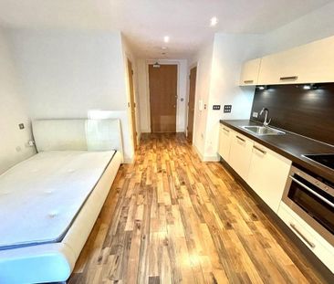 Studio to rent - Photo 3