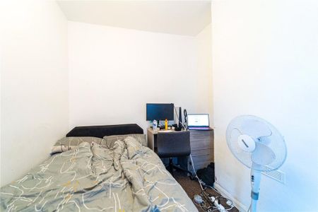 4 bedroom terraced house to rent - Photo 3