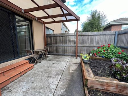 14/56 Nicholson Street, Essendon VIC 3040 - Photo 5