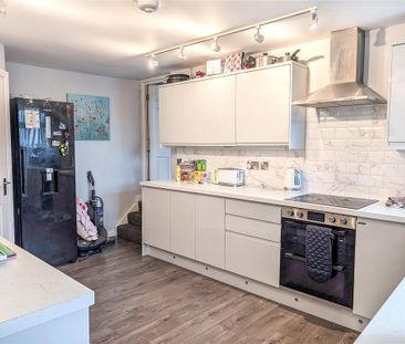 Property to rent - Photo 4