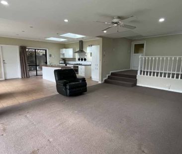 FOUR BEDROOMS - HOKOWHITU - Photo 5