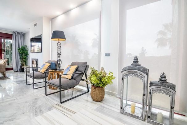 Av. España, 124, 29680 Estepona, Málaga, Spain, Estepona, Andalusia 29680 - Photo 1