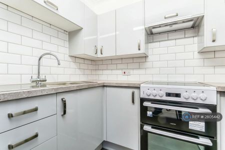 1 bedroom flat to rent - Photo 2