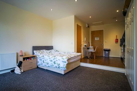 Flat 4, Gladstone Buildings, 1 St James Row, S1 2EU - Photo 3