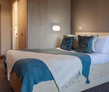 1 bedroom in a flat share to rent - Photo 5