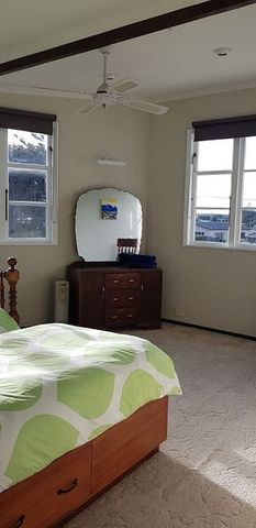 Beach Living - Large Family Home - Photo 2