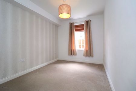 Colin Road, Gloucester - Photo 2